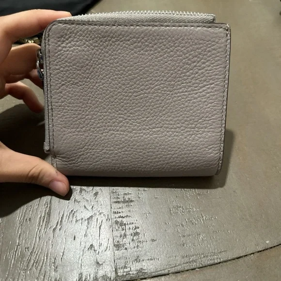 wallet - Picture 2 of 3